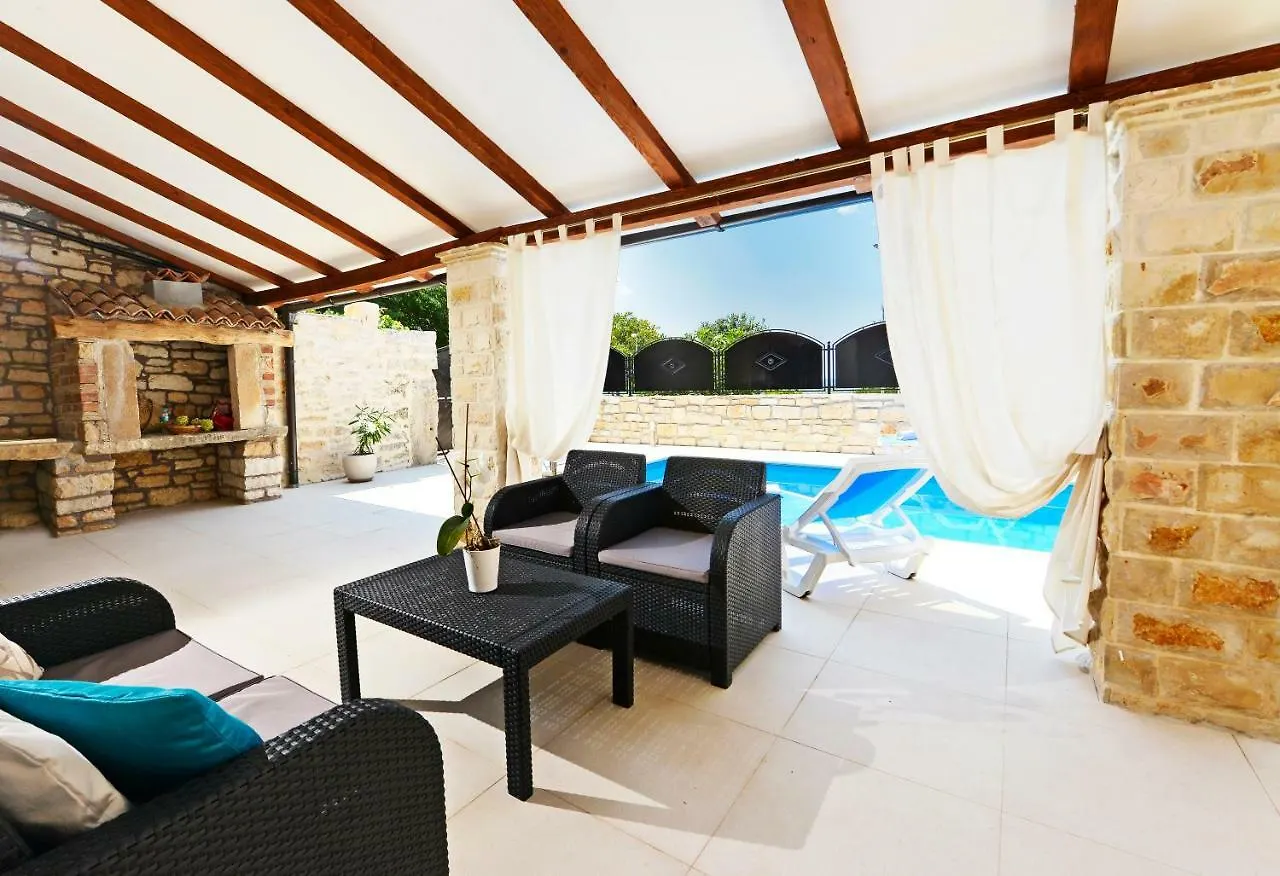 Villa Lory Sveti Lovreč Pazenatički